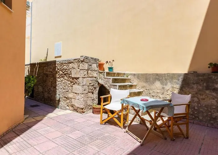 Ink House Of Europe Hotel